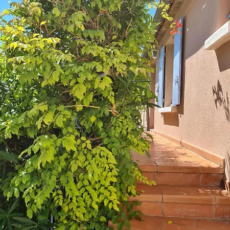 Hameau Des Amandiers - Vue Mer, Golf Et Vignes Lägenhet *
